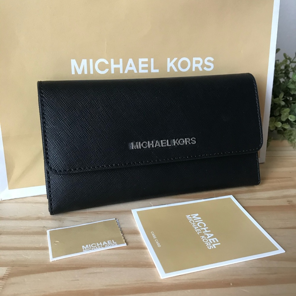 Michael Kors Wallet🎈